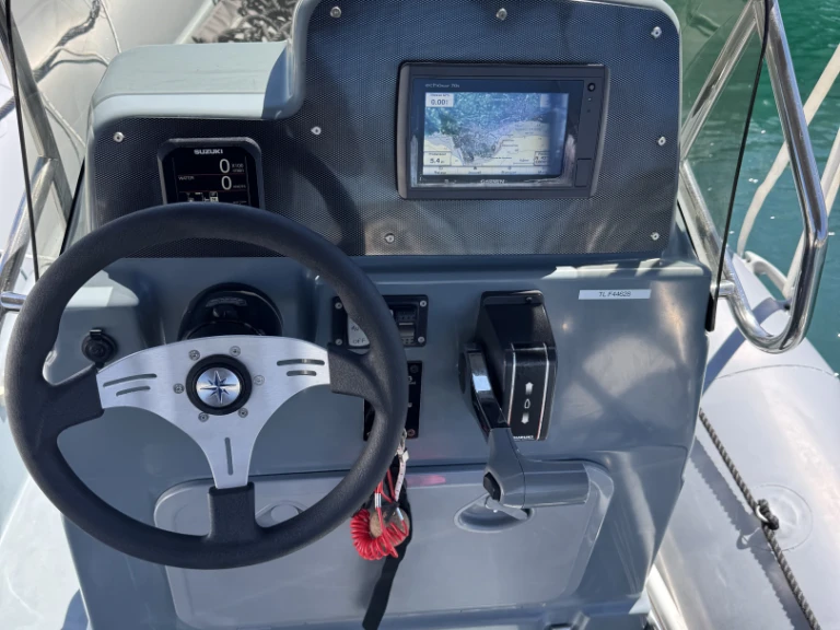 Zodiac Pro Open 650 charter bareboat or captained in  Cavalaire-sur-Mer