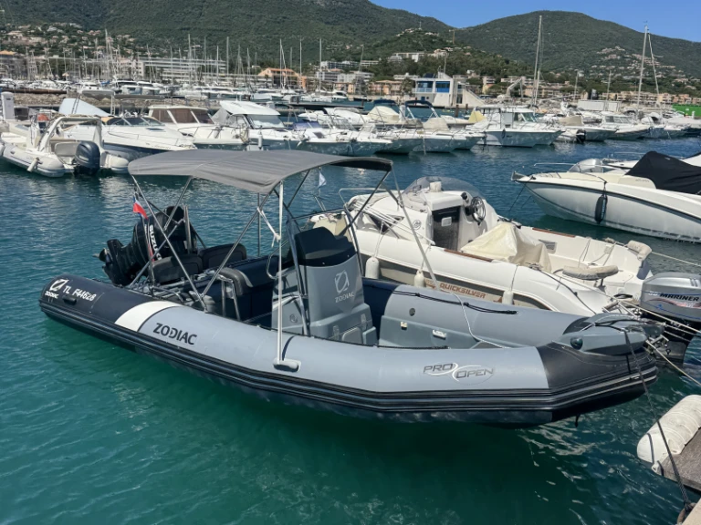 RIB for rent Cavalaire-sur-Mer at the best price
