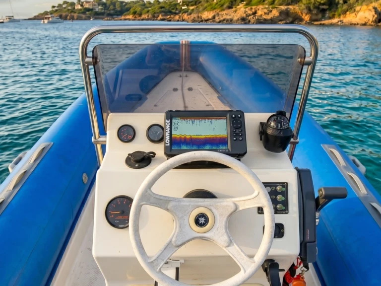 Narwhal Narwhal H 520 charter bareboat or captained in  Balaruc-les-Bains