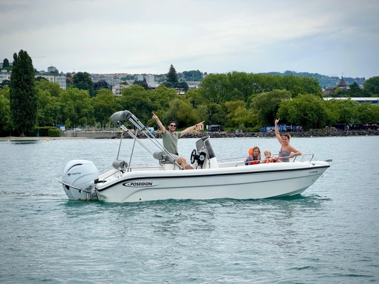 Poseidon BLU WATER 185 charter bareboat or captained in  Meillerie
