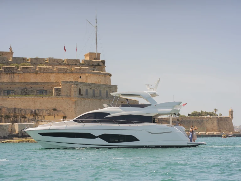 Rent a Sunseeker Manhattan 66 St. Julian's