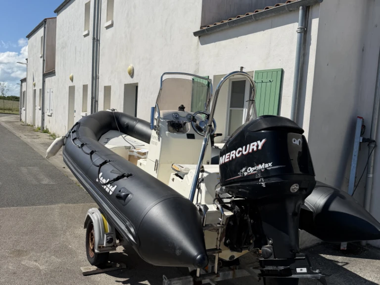 Bombard Sunrider 550 in La Cotinière on SamBoat