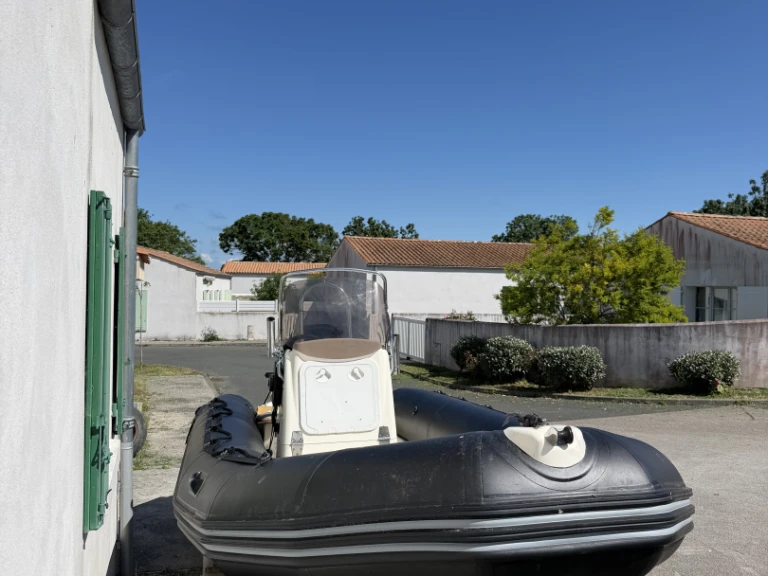 RIB rental in La Cotinière - Bombard Sunrider 550