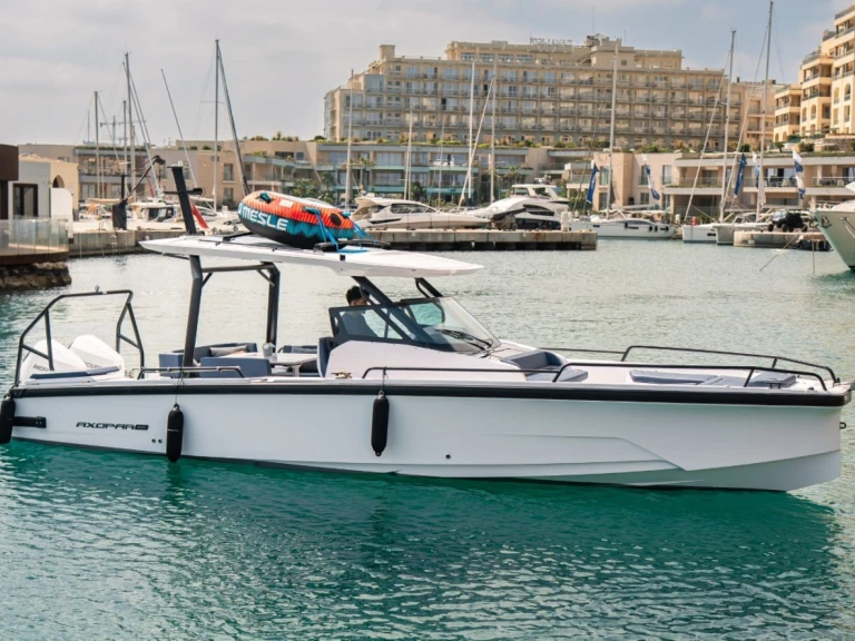 Bareboat Rental Motorboat Axopar with a boat licence