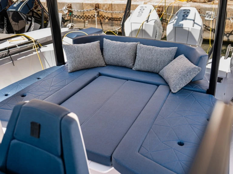 Motorboat for rent Saint Julian at the best price