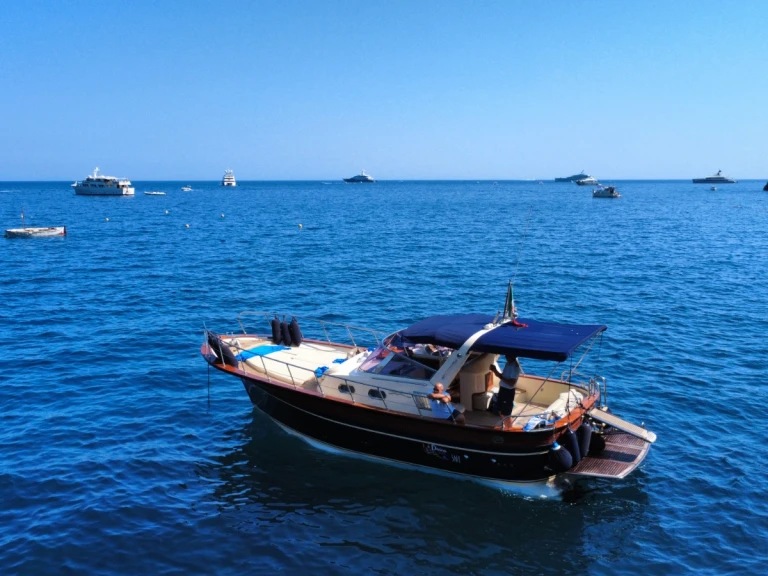 Boat rental Fratelli Aprea Sorrento 32 Semi Cabinato in Salerno on Samboat