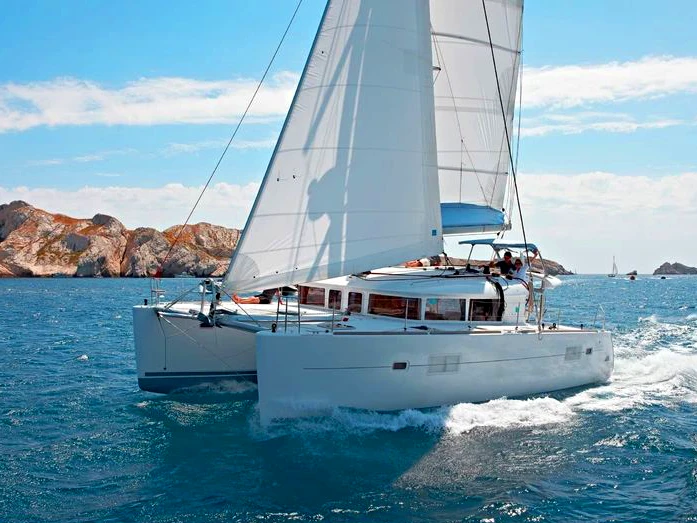 Lagoon Lagoon 400 in Ibiza Town on SamBoat