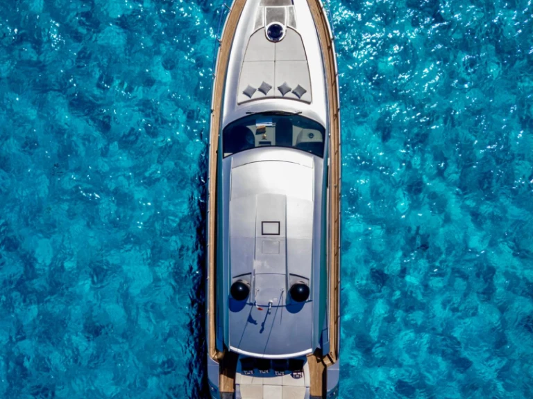 Boat rental Pershing Pershing 64 in Cannes on Samboat