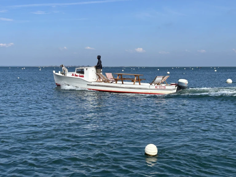 Luxury Yacht for rent Lège-Cap-Ferret at the best price