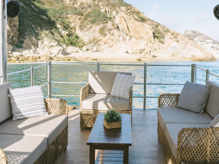 Motorboat for rent Cabo San Lucas at the best price