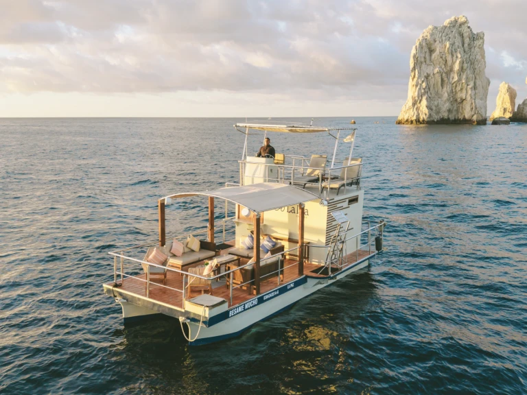 Motorboat rental with or without captain Custom Made Cabo San Lucas