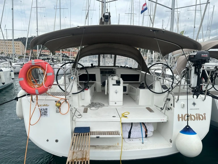 Bareboat Rental Sailboat Jeanneau with a boat licence