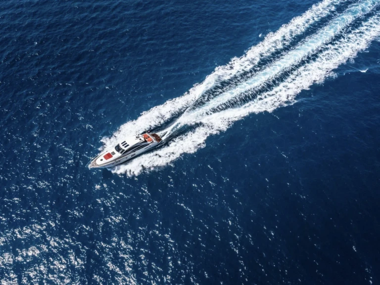 Luxury Yacht for rent Saint-Tropez at the best price