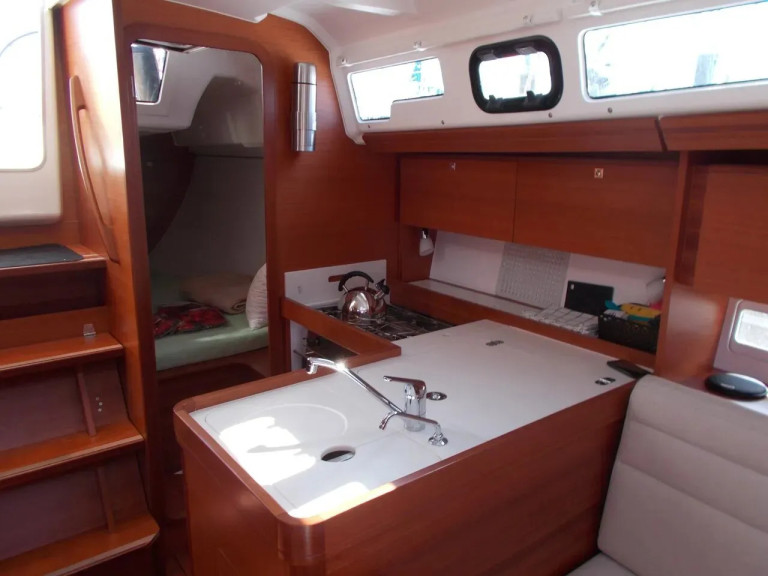Sailboat rental in Marsala - Dufour Dufour 350
