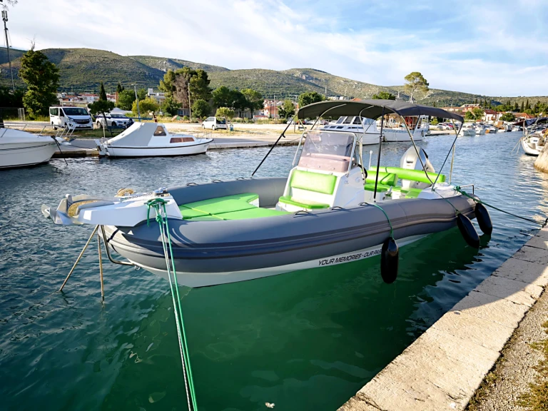 Bareboat Rental RIB Marlin Boat with a boat licence