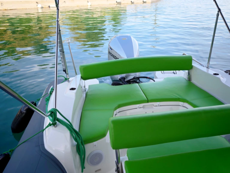 Marlin Boat 790 Pro Dynamic charter bareboat or captained in  Split