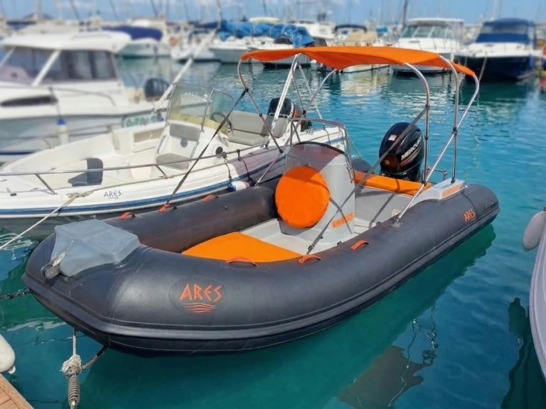 Boat rental Sacs Sacs S 500 in Alghero on Samboat