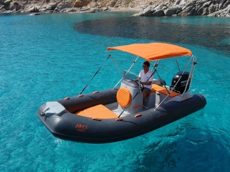 Bareboat Rental RIB Sacs with a boat licence