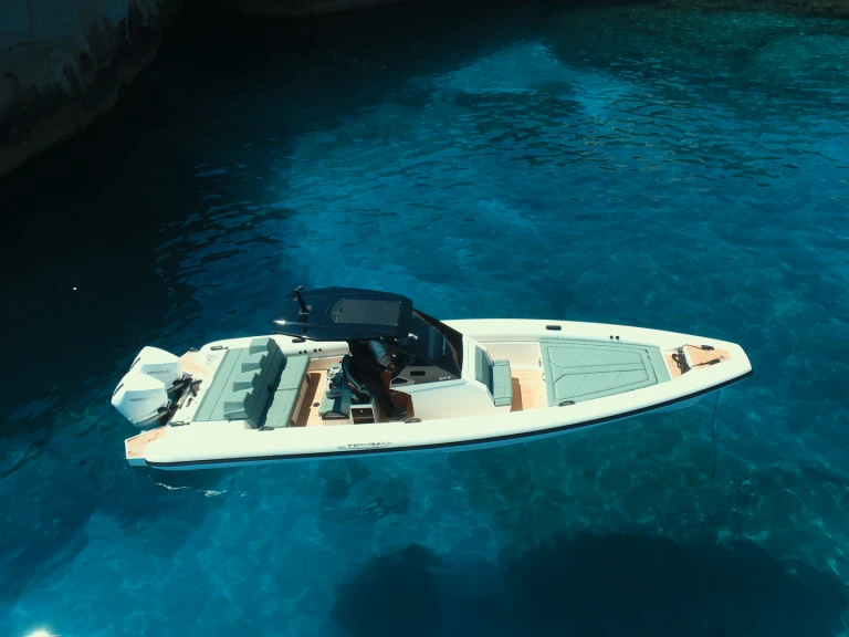 Boat rental Technohull GTX in Kýthnos (City) on Samboat