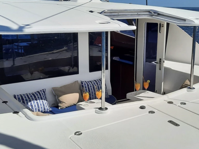 Boat rental Leopard Leopard 44 in Nosy Be on Samboat