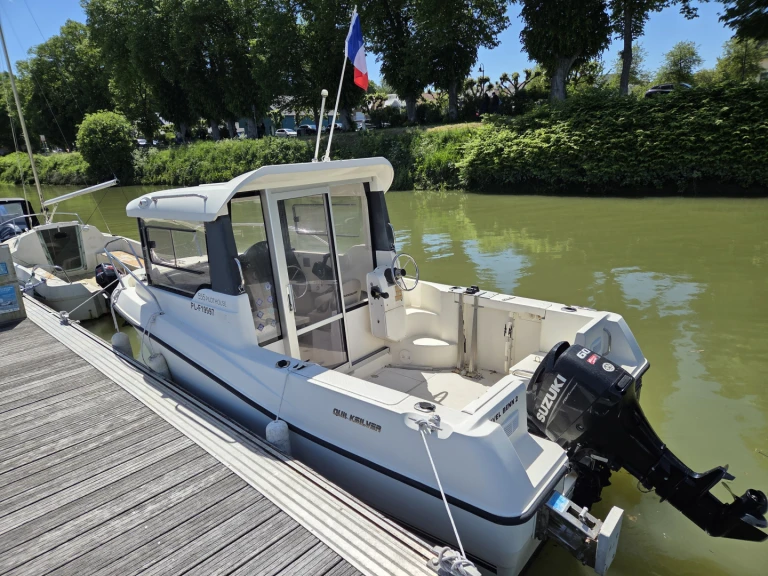 Motorboat for rent Saint-Valery-sur-Somme at the best price