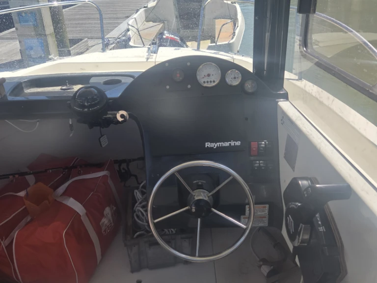 Quicksilver Captur 555 Pilothouse in Saint-Valery-sur-Somme on SamBoat