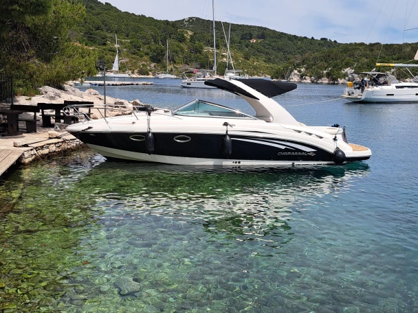 Rent a Chaparral 275 ssi Split