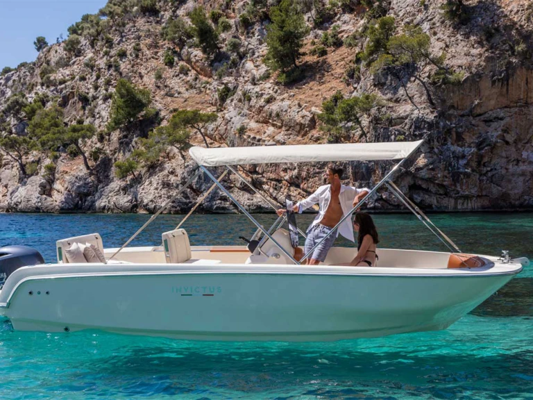 Motorboat for rent Marina de Palamós at the best price