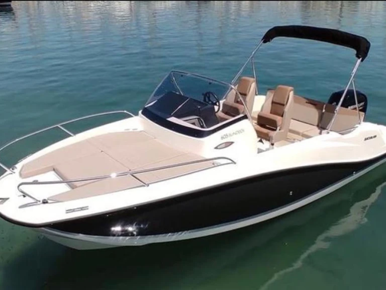 Rent a Quicksilver Quicksilver 605 Sundeck Club Nàutic Ca'n Picafort