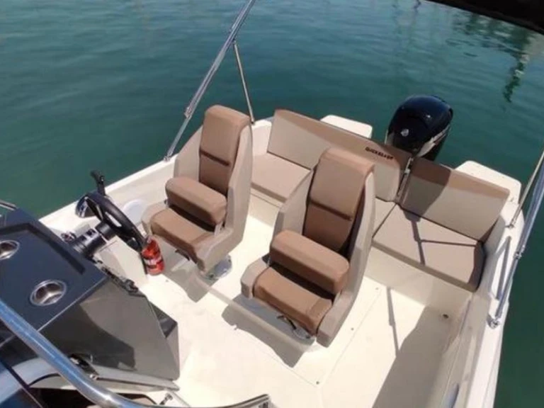 Boat rental Quicksilver Quicksilver 605 Sundeck in Club Nàutic Ca'n Picafort on Samboat