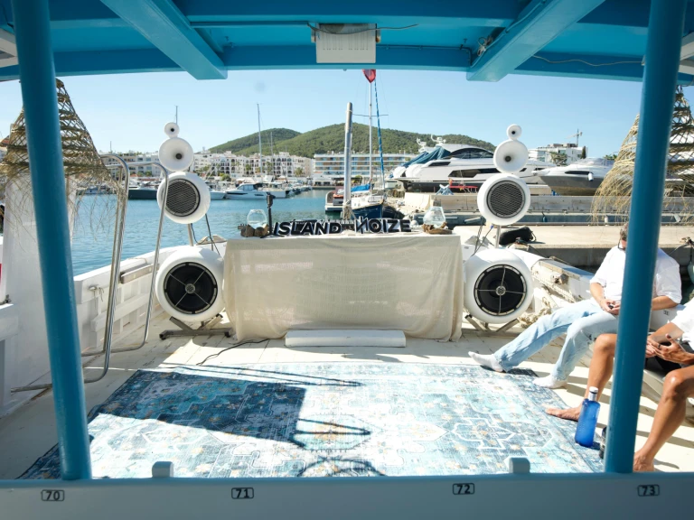 Yacht charter Marina Botafoch cheap Golondrina