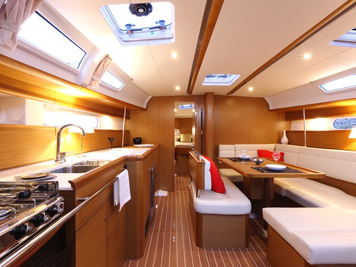 Yacht charter La Spezia cheap Sun Odyssey 44i