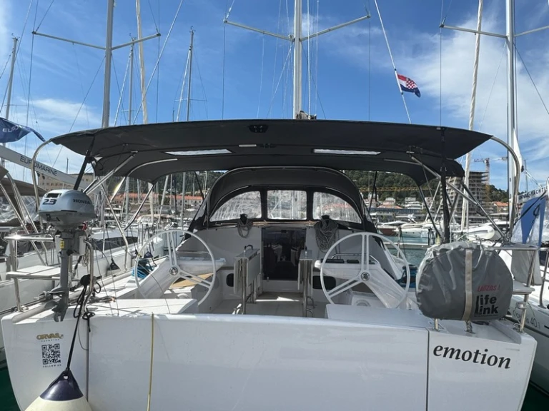 Bareboat Rental Sailboat Elan with a boat licence