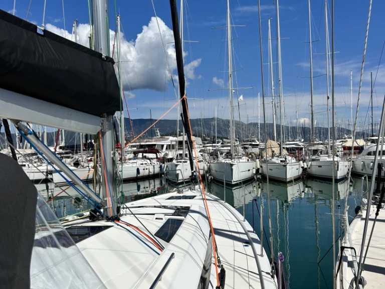 Sailboat rental with or without captain Bénéteau Gouvia
