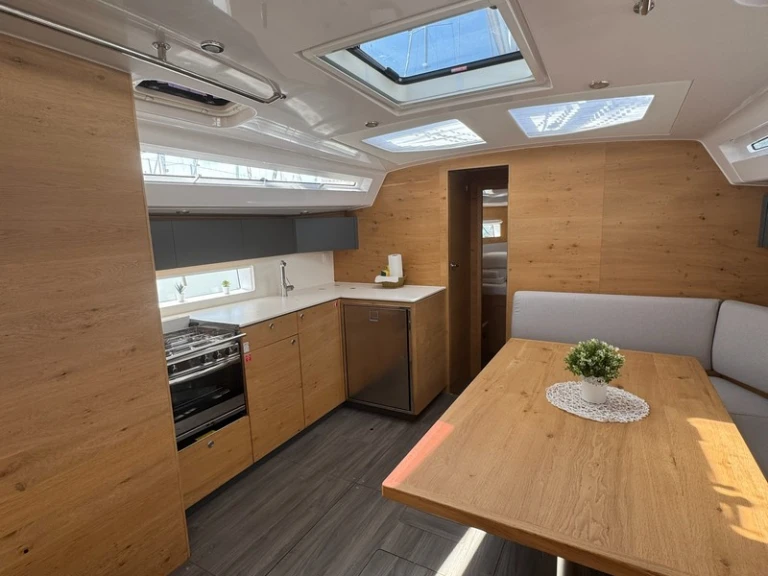 Boat rental Elan Impression 45 in Split on Samboat