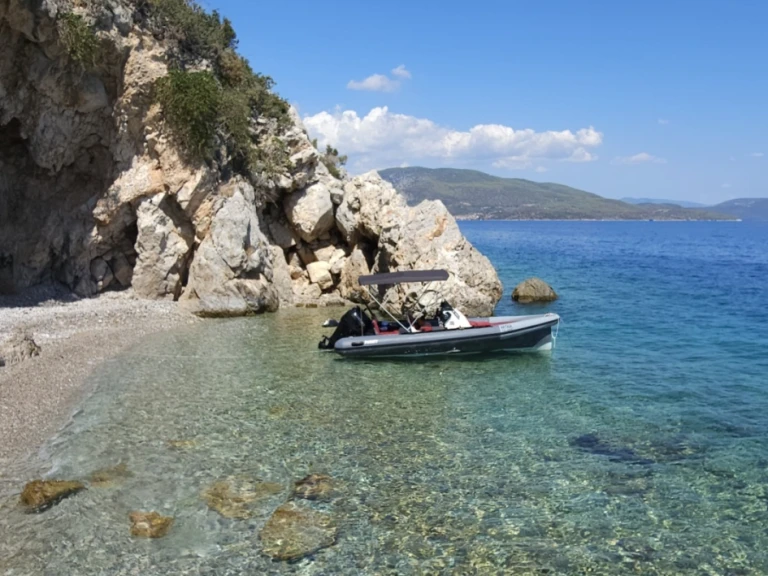 X-Trim  Funky 500 in Agkistri on SamBoat