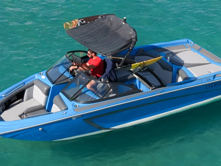 Yacht charter Annecy cheap Tige R20