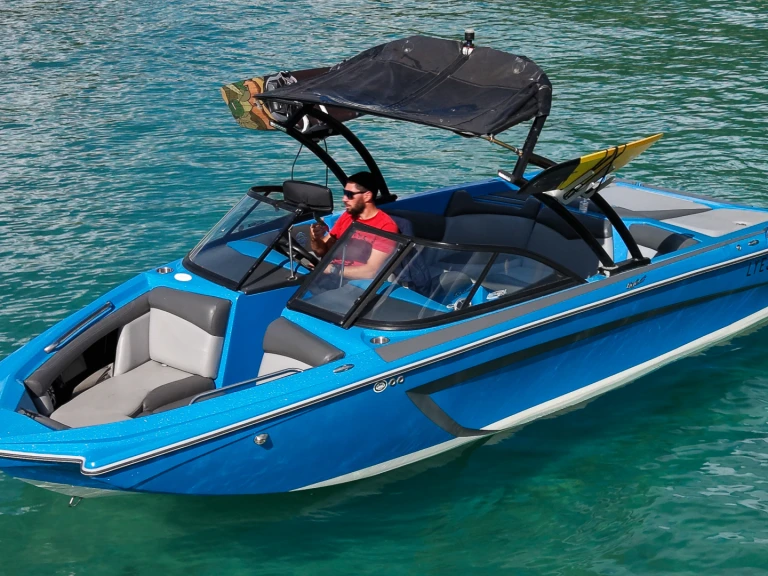 Boat rental Tigé Tige R20 in Annecy on Samboat