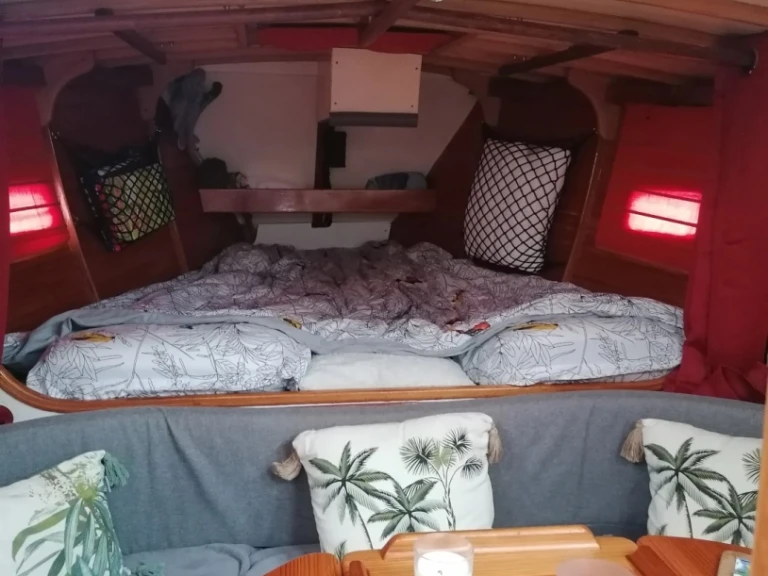 Yes Haliotis 38  charter bareboat or captained in  La Rochelle