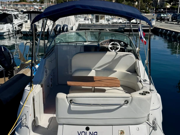 Four Winns Vista 248 in Saint-Raphaël on SamBoat