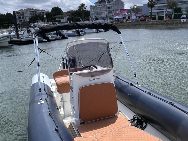 Bombard Sunrider 650 in Arcachon on SamBoat