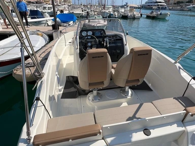 Boat rental Quicksilver Quicksilver 555 Open in Villefranche-sur-Mer on Samboat
