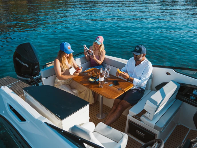 Motorboat rental with or without captain Quicksilver Palma de Mallorca