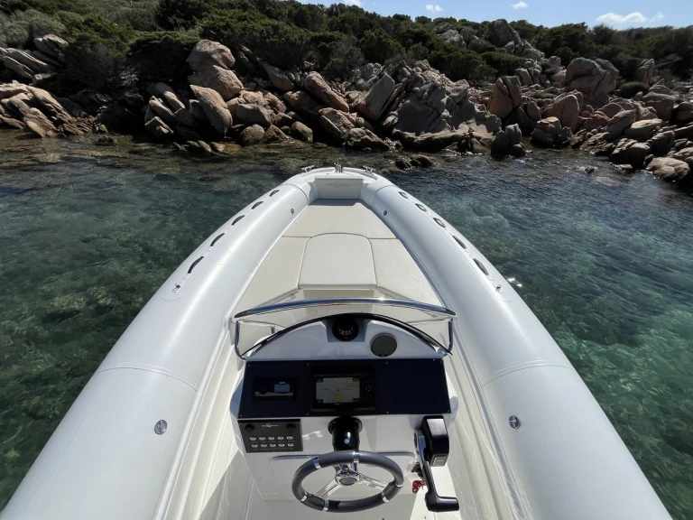Boat rental Altamarea Altamarea Wave 23 Sport in Cannigione on Samboat