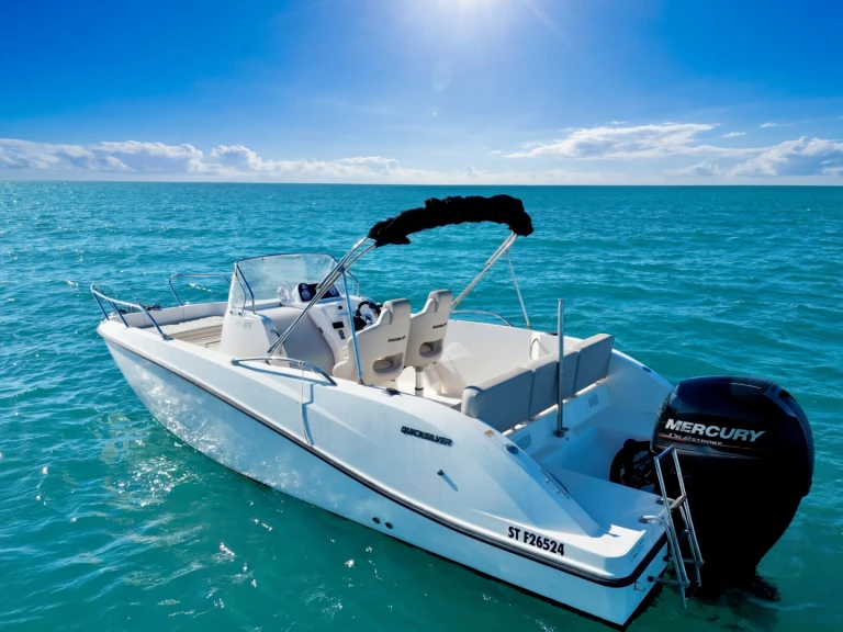 Yacht charter Le Cap d'Agde cheap Activ 675 Open