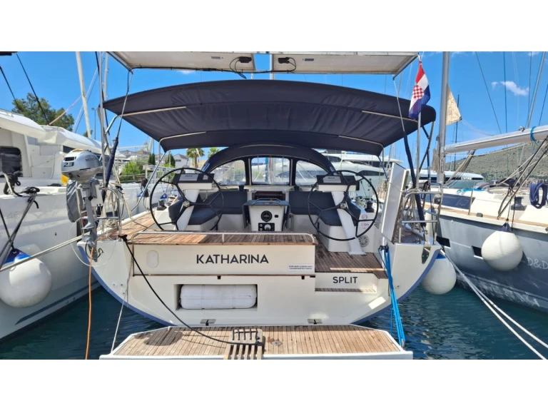 Sailboat for rent Trogir at the best price