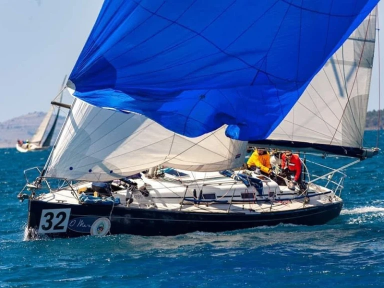 Bareboat Rental Sailboat Grand Soleil with a boat licence