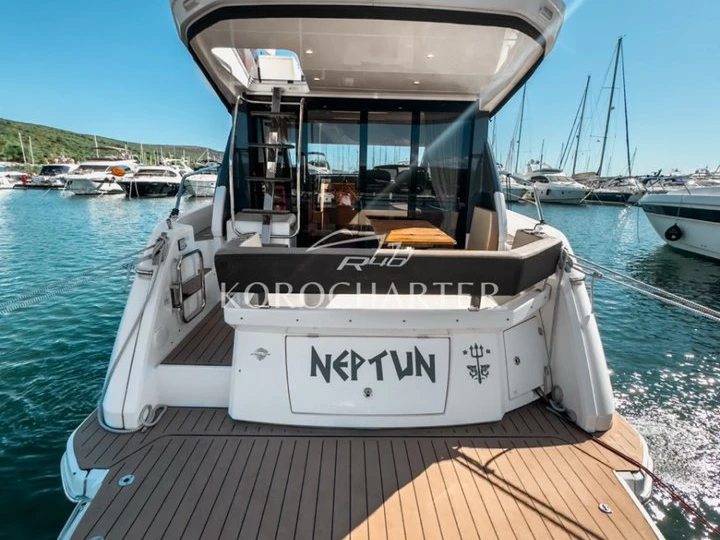 Luxury Yacht for rent Punat at the best price