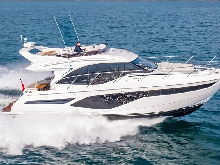 Rent a Princess Princess 50 Flybridge - 3 + 1 cab. Punat