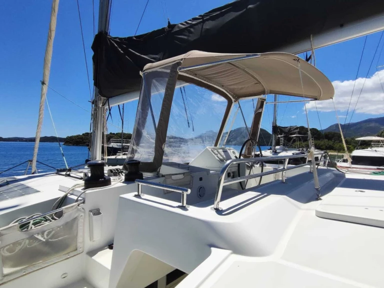 Lagoon Lagoon 450 F in Perigiali on SamBoat